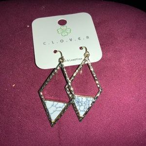 Clover Goldtone triangles with white/black inlays